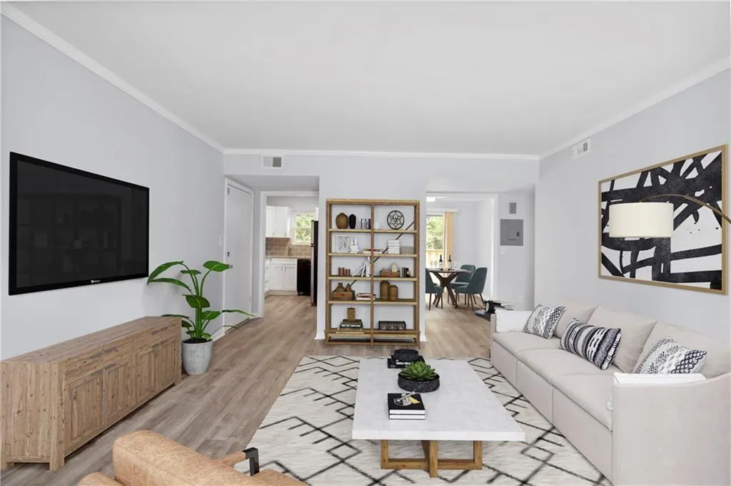 5646 Kingsport Drive, Sandy Springs, Georgia 30342, 2 Bedrooms Bedrooms, ,1 BathroomBathrooms,Residential,Sold,5646 Kingsport Drive,7090279