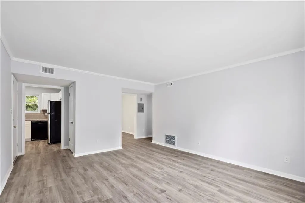 5646 Kingsport Drive, Sandy Springs, Georgia 30342, 2 Bedrooms Bedrooms, ,1 BathroomBathrooms,Residential,Sold,5646 Kingsport Drive,7090279