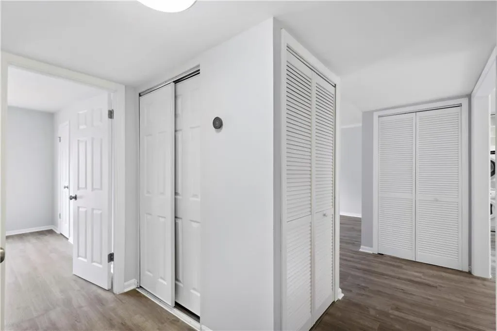 5646 Kingsport Drive, Sandy Springs, Georgia 30342, 2 Bedrooms Bedrooms, ,1 BathroomBathrooms,Residential,Sold,5646 Kingsport Drive,7090279