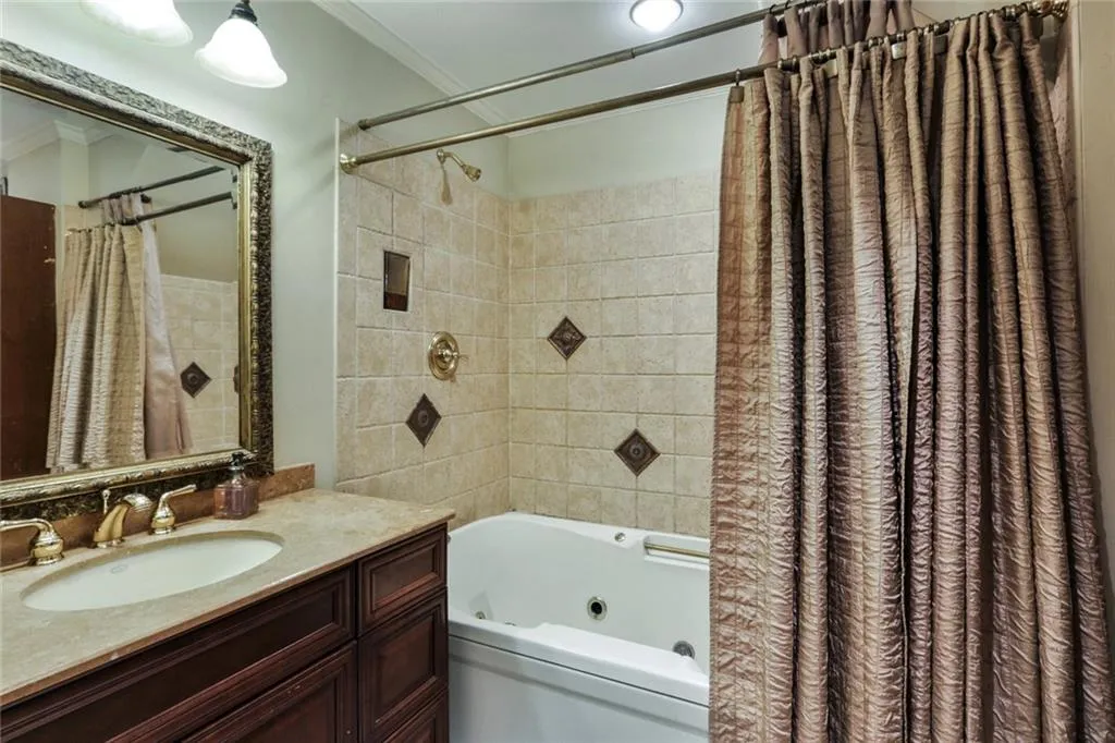 4775 Lafayette Court, Sandy Springs, Georgia 30327, 3 Bedrooms Bedrooms, ,3 BathroomsBathrooms,Residential,Sold,4775 Lafayette Court,6975299