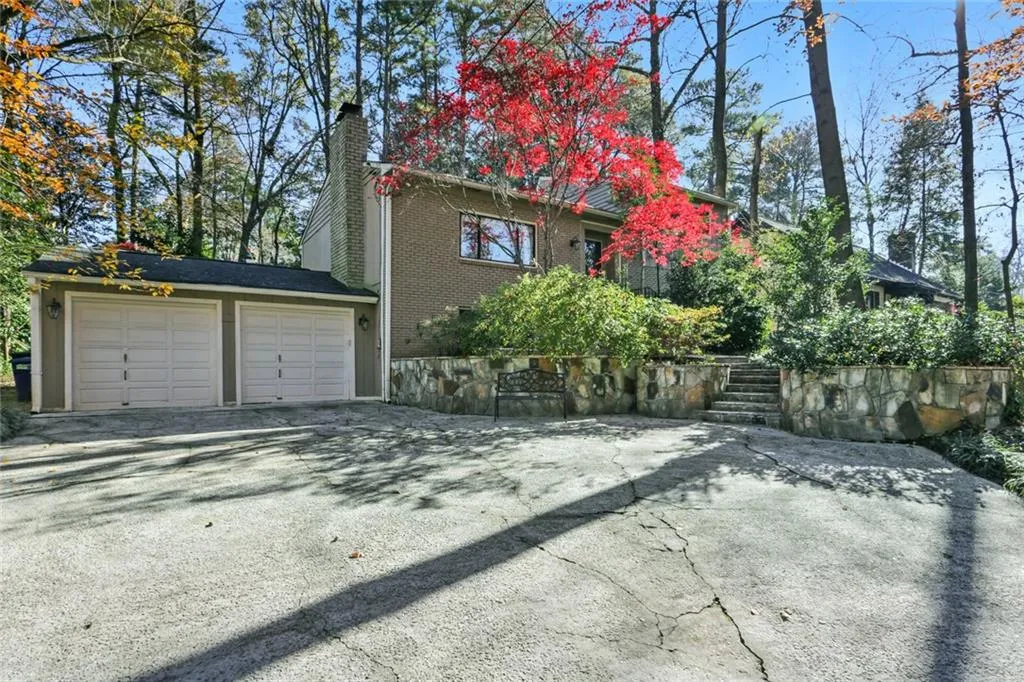 4775 Lafayette Court, Sandy Springs, Georgia 30327, 3 Bedrooms Bedrooms, ,3 BathroomsBathrooms,Residential,Sold,4775 Lafayette Court,6975299