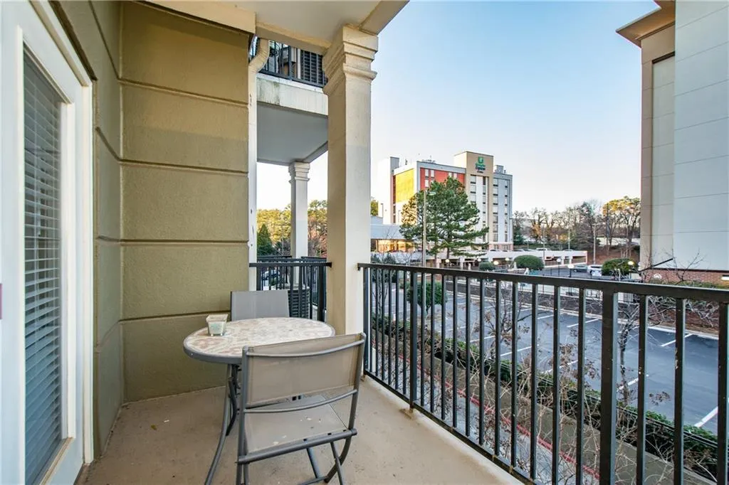 799 Hammond Drive Unit 117, Sandy Springs, Georgia 30328, 1 Bedroom Bedrooms, ,1 BathroomBathrooms,Residential,Sold,799 Hammond Drive Unit 117,6663629
