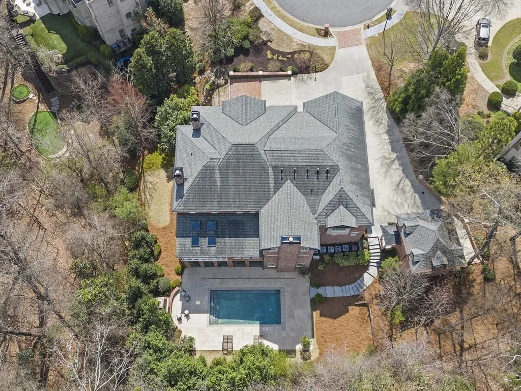 565 Chestnut Rose Lane, Sandy Springs, Georgia 30327, 7 Bedrooms Bedrooms, ,7 BathroomsBathrooms,Residential,Sold,565 Chestnut Rose Lane,7389344