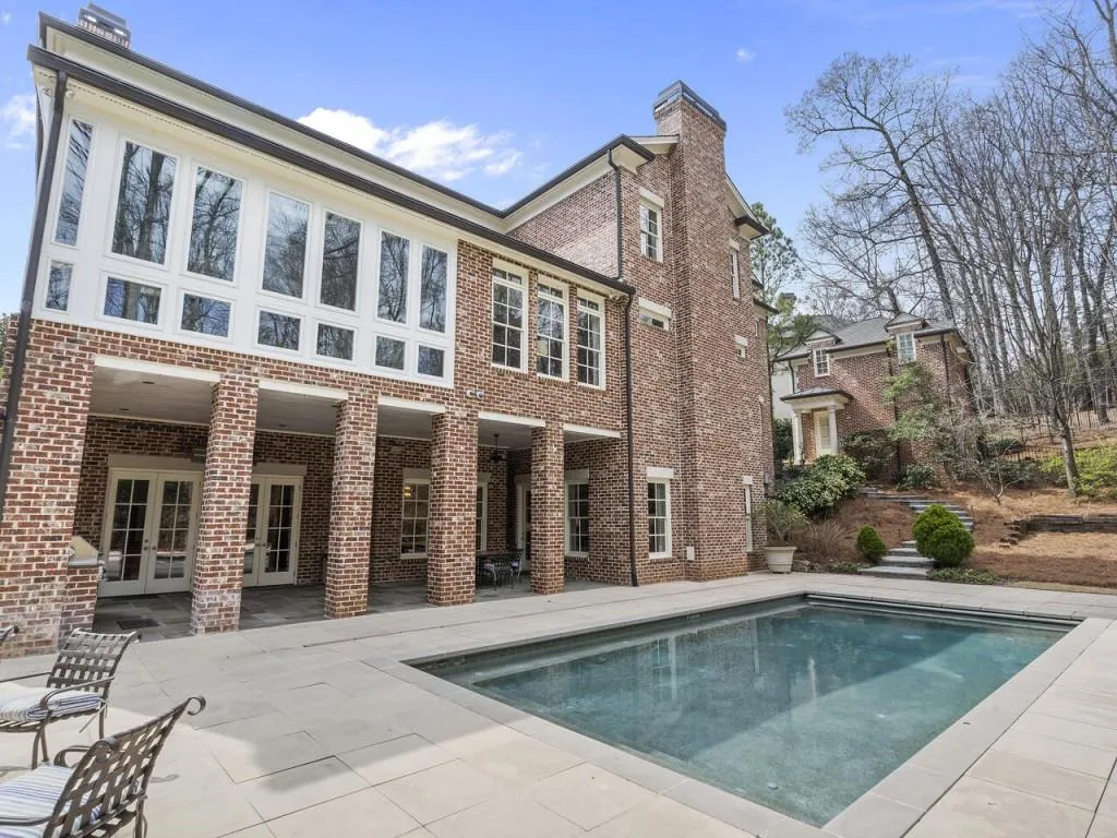 565 Chestnut Rose Lane, Sandy Springs, Georgia 30327, 7 Bedrooms Bedrooms, ,7 BathroomsBathrooms,Residential,Sold,565 Chestnut Rose Lane,7389344