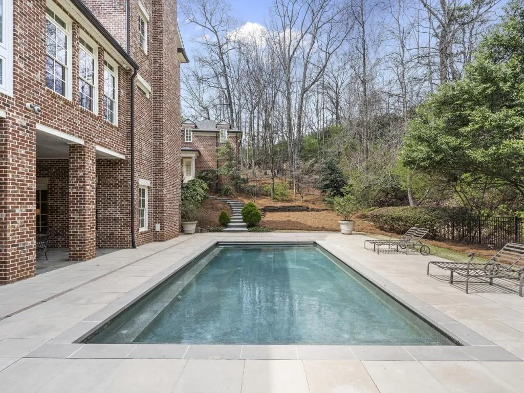 565 Chestnut Rose Lane, Sandy Springs, Georgia 30327, 7 Bedrooms Bedrooms, ,7 BathroomsBathrooms,Residential,Sold,565 Chestnut Rose Lane,7389344
