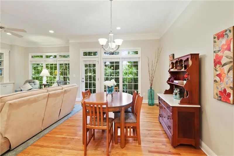 194 Meeting Lane, Atlanta, Georgia 30342, 4 Bedrooms Bedrooms, ,3 BathroomsBathrooms,Residential,Sold,194 Meeting Lane,6064612
