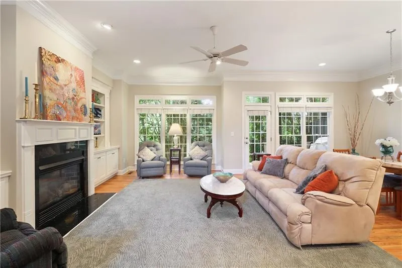 194 Meeting Lane, Atlanta, Georgia 30342, 4 Bedrooms Bedrooms, ,3 BathroomsBathrooms,Residential,Sold,194 Meeting Lane,6064612