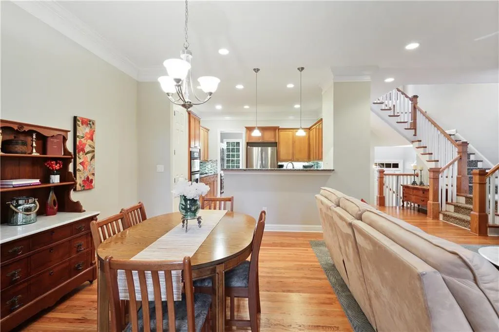194 Meeting Lane, Atlanta, Georgia 30342, 4 Bedrooms Bedrooms, ,3 BathroomsBathrooms,Residential,Sold,194 Meeting Lane,6064612