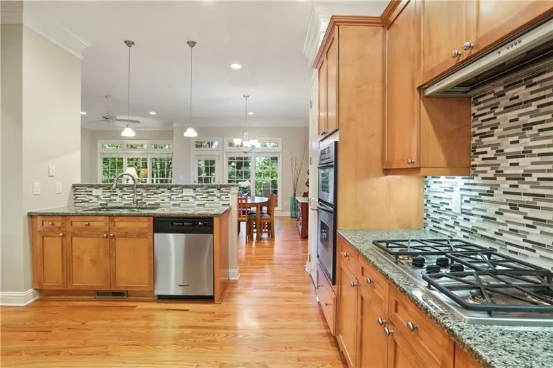 194 Meeting Lane, Atlanta, Georgia 30342, 4 Bedrooms Bedrooms, ,3 BathroomsBathrooms,Residential,Sold,194 Meeting Lane,6064612