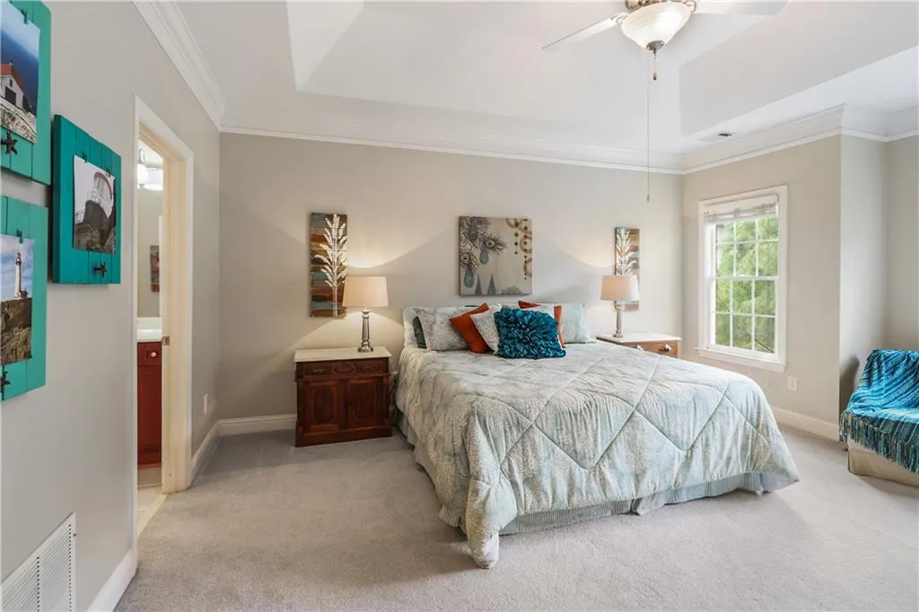 194 Meeting Lane, Atlanta, Georgia 30342, 4 Bedrooms Bedrooms, ,3 BathroomsBathrooms,Residential,Sold,194 Meeting Lane,6064612