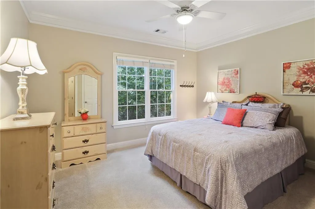 194 Meeting Lane, Atlanta, Georgia 30342, 4 Bedrooms Bedrooms, ,3 BathroomsBathrooms,Residential,Sold,194 Meeting Lane,6064612