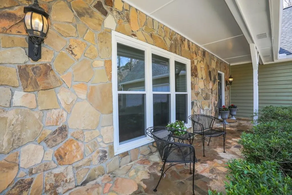 7543 Kinsella Court, Sandy Springs, Georgia 30350, 4 Bedrooms Bedrooms, ,2 BathroomsBathrooms,Residential,Sold,7543 Kinsella Court,6519396