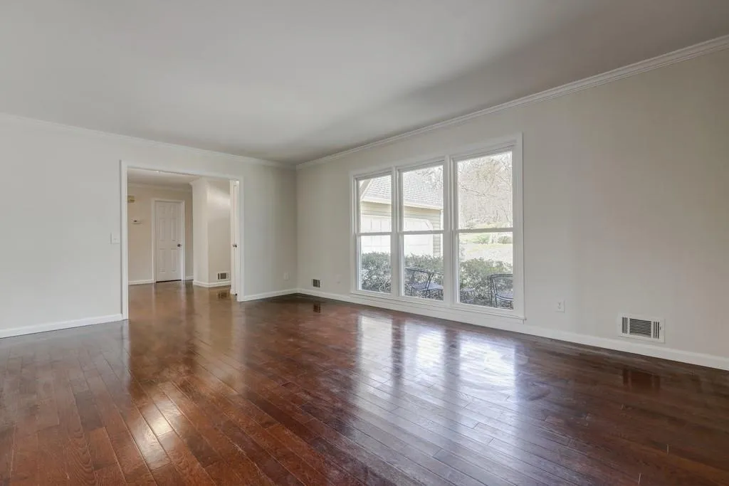 7543 Kinsella Court, Sandy Springs, Georgia 30350, 4 Bedrooms Bedrooms, ,2 BathroomsBathrooms,Residential,Sold,7543 Kinsella Court,6519396