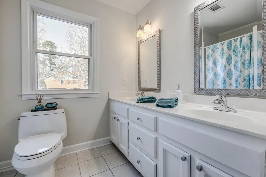 7543 Kinsella Court, Sandy Springs, Georgia 30350, 4 Bedrooms Bedrooms, ,2 BathroomsBathrooms,Residential,Sold,7543 Kinsella Court,6519396