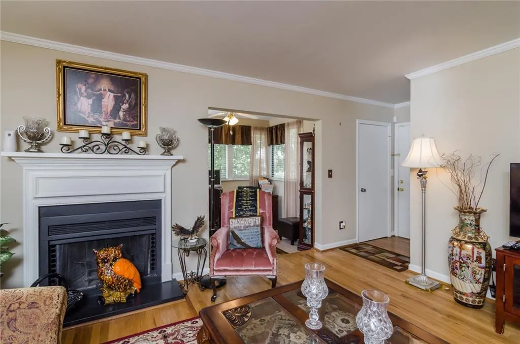 1207 Wingate Way, Sandy Springs, Georgia 30350, 2 Bedrooms Bedrooms, ,2 BathroomsBathrooms,Residential,Sold,1207 Wingate Way,5748907