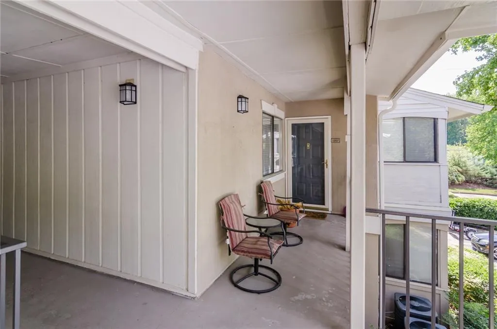 1207 Wingate Way, Sandy Springs, Georgia 30350, 2 Bedrooms Bedrooms, ,2 BathroomsBathrooms,Residential,Sold,1207 Wingate Way,5748907