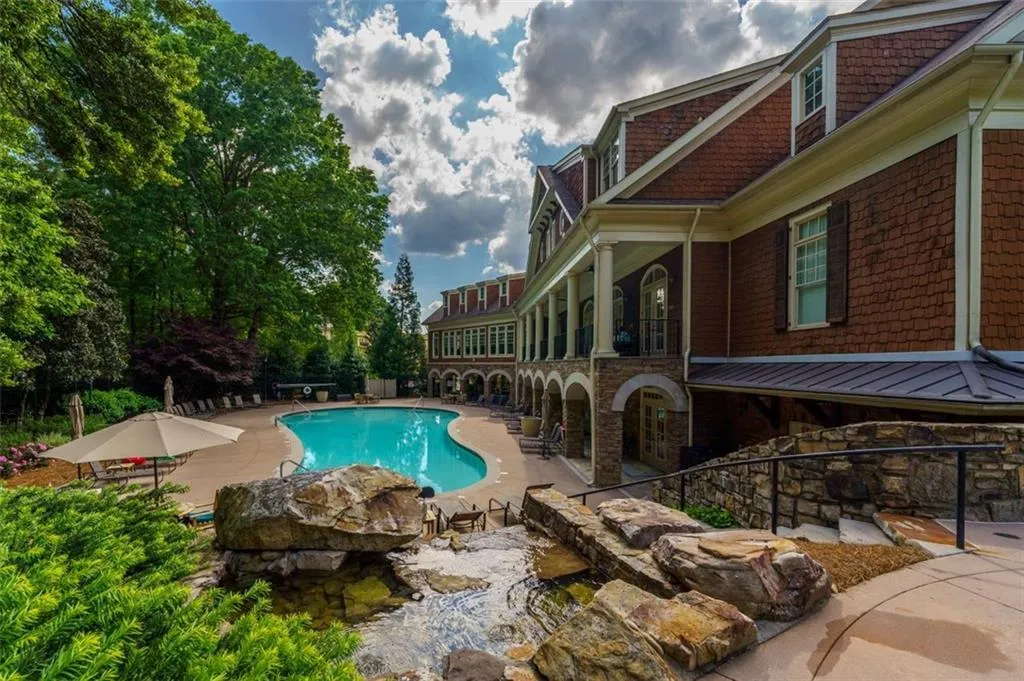 What a gorgeous setting. Every amenity you could want! What a gorgeous setting. Every amenity you could want!