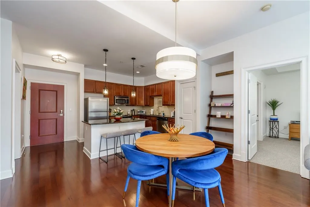 View from Living Room (primary entry on right) View from Living Room (primary entry on right)