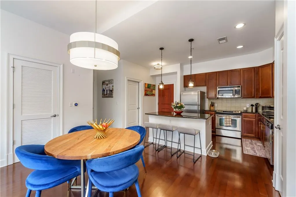 200 River Vista Drive Unit 728, Atlanta, Georgia 30339, 2 Bedrooms Bedrooms, ,2 BathroomsBathrooms,Residential,Sold,200 River Vista Drive Unit 728,7380977 200 River Vista Drive Unit 728, Atlanta, Georgia 30339, 2 Bedrooms Bedrooms, ,2 BathroomsBathrooms,Residential,Sold,200 River Vista Drive Unit 728,7380977