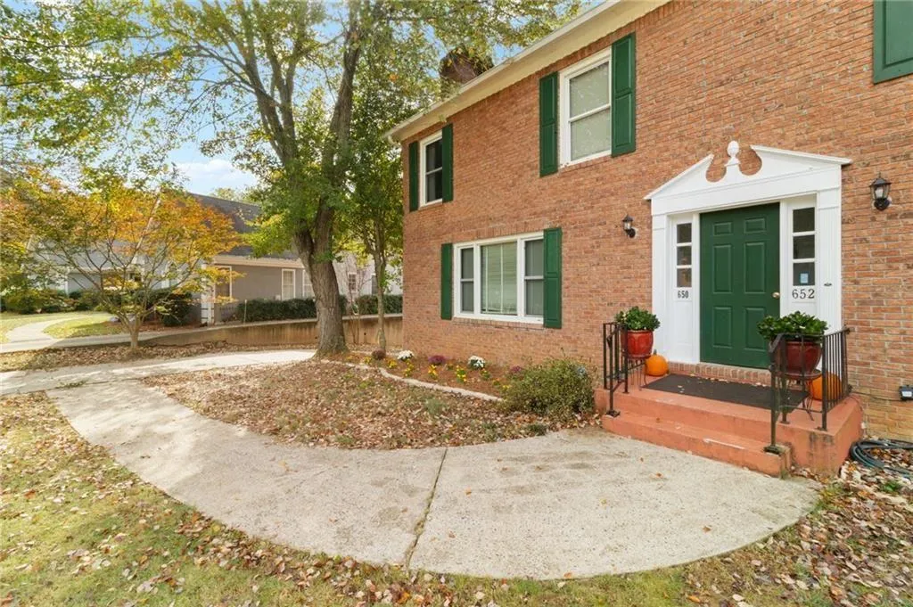 650 Corbin Lake Court, Atlanta, Georgia 30350, 3 Bedrooms Bedrooms, ,2 BathroomsBathrooms,Residential,For Sale,650 Corbin Lake Court,7671899 650 Corbin Lake Court, Atlanta, Georgia 30350, 3 Bedrooms Bedrooms, ,2 BathroomsBathrooms,Residential,For Sale,650 Corbin Lake Court,7671899