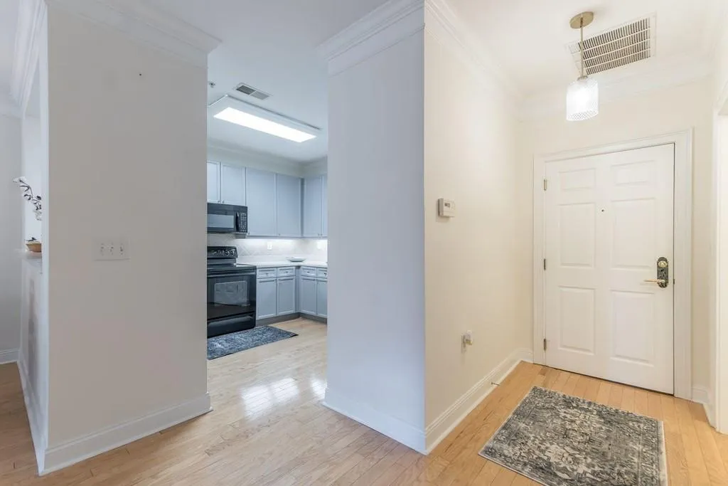 5415 Northland Drive E Unit 308, Sandy Springs, Georgia 30342, 1 Bedroom Bedrooms, ,1 BathroomBathrooms,Residential,Sold,5415 Northland Drive E Unit 308,6777461