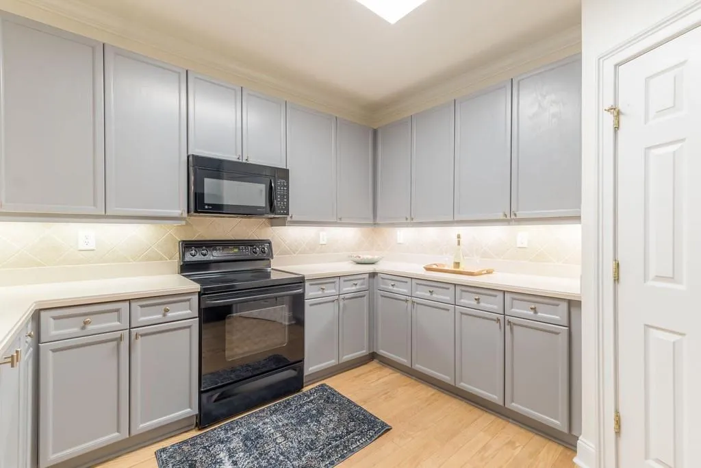5415 Northland Drive E Unit 308, Sandy Springs, Georgia 30342, 1 Bedroom Bedrooms, ,1 BathroomBathrooms,Residential,Sold,5415 Northland Drive E Unit 308,6777461