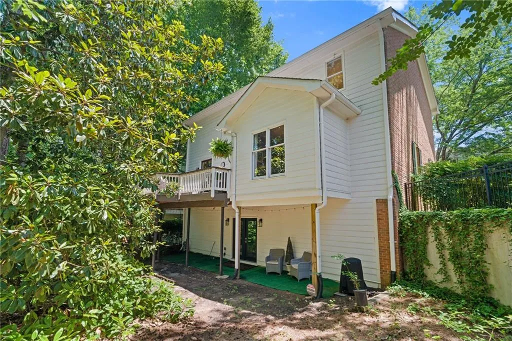 Atlanta, Georgia 30339, 3 Bedrooms Bedrooms, 0 ,2 BathroomsBathrooms,Residential,For Sale,7777531