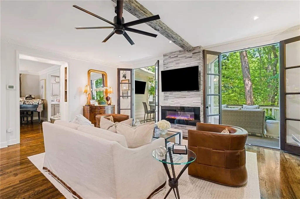 Atlanta, Georgia 30339, 3 Bedrooms Bedrooms, 0 ,2 BathroomsBathrooms,Residential,For Sale,7777531