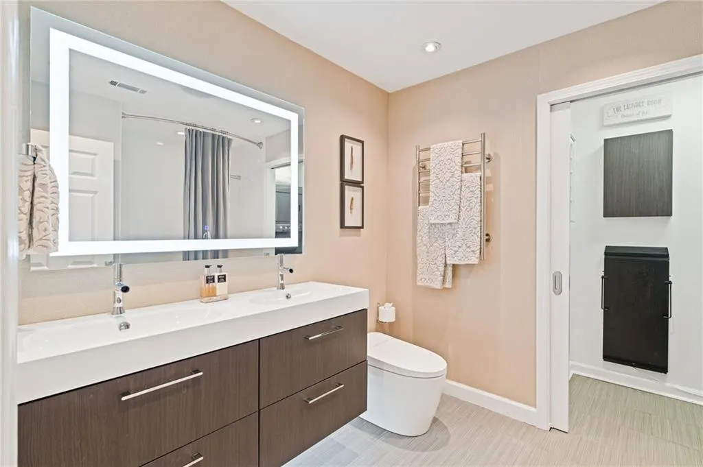 Atlanta, Georgia 30339, 3 Bedrooms Bedrooms, 0 ,2 BathroomsBathrooms,Residential,For Sale,7777531