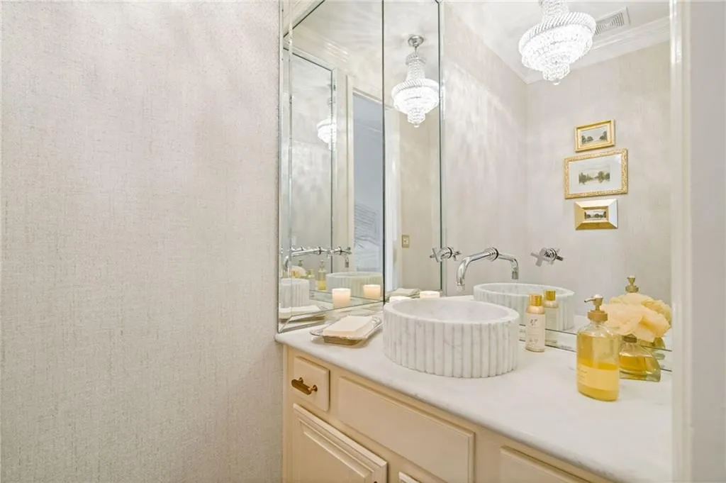 Atlanta, Georgia 30339, 3 Bedrooms Bedrooms, 0 ,2 BathroomsBathrooms,Residential,For Sale,7777531