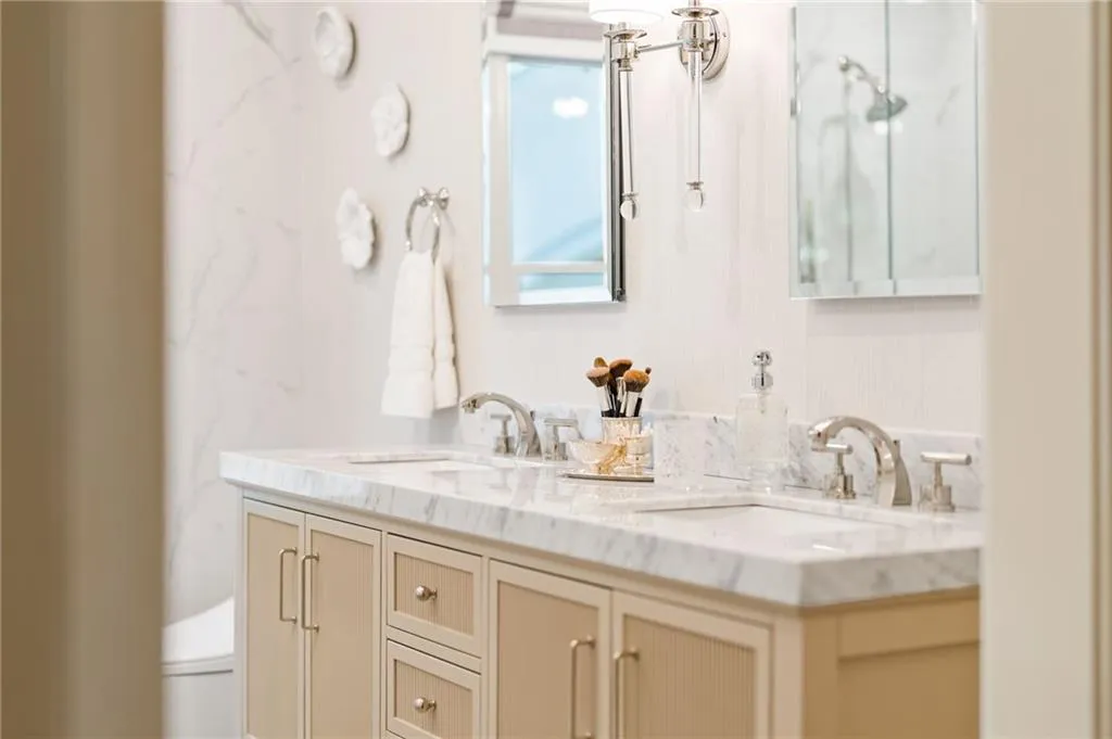 Atlanta, Georgia 30339, 3 Bedrooms Bedrooms, 0 ,2 BathroomsBathrooms,Residential,For Sale,7777531
