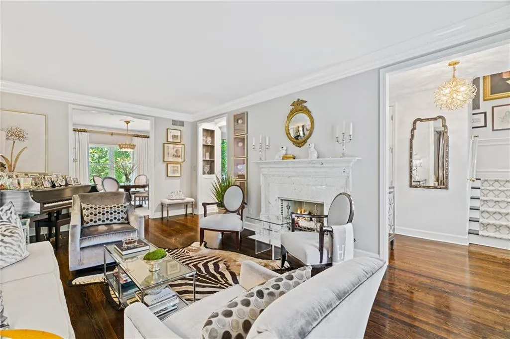 Atlanta, Georgia 30339, 3 Bedrooms Bedrooms, 0 ,2 BathroomsBathrooms,Residential,For Sale,7777531