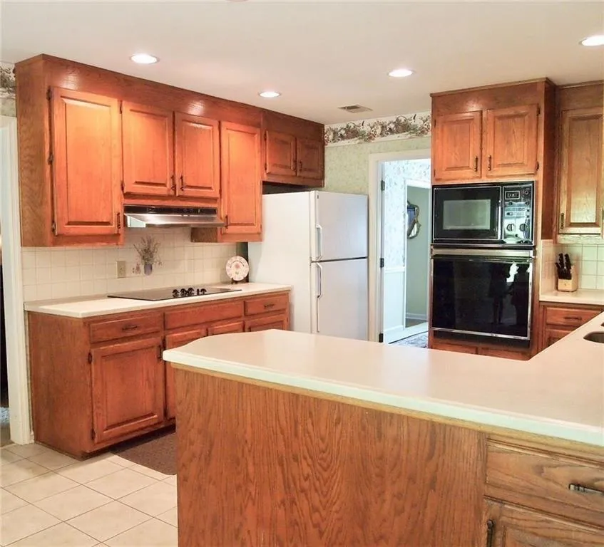 6925 Northgreen Drive, Sandy Springs, Georgia 30328, 4 Bedrooms Bedrooms, ,2 BathroomsBathrooms,Residential,Sold,6925 Northgreen Drive,6046601