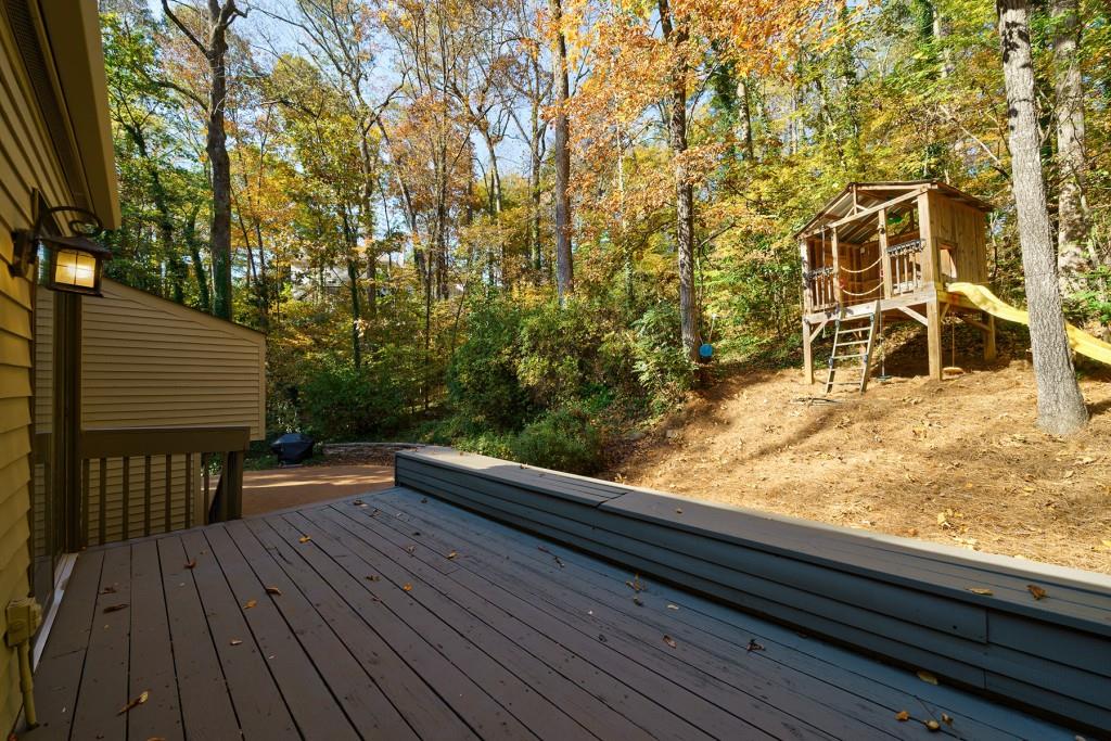 115 River North Walk, Sandy Springs, Georgia 30328, 4 Bedrooms Bedrooms, ,3 BathroomsBathrooms,Residential,Sold,115 River North Walk,7301793