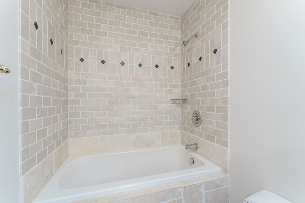 115 River North Walk, Sandy Springs, Georgia 30328, 4 Bedrooms Bedrooms, ,3 BathroomsBathrooms,Residential,Sold,115 River North Walk,7301793