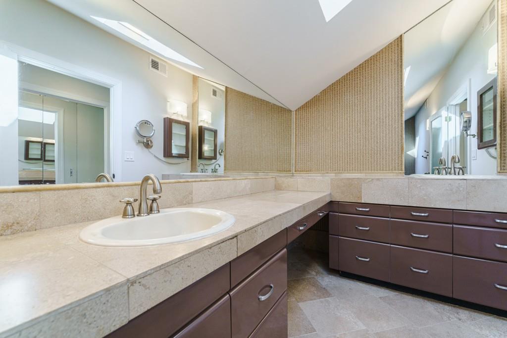 115 River North Walk, Sandy Springs, Georgia 30328, 4 Bedrooms Bedrooms, ,3 BathroomsBathrooms,Residential,Sold,115 River North Walk,7301793