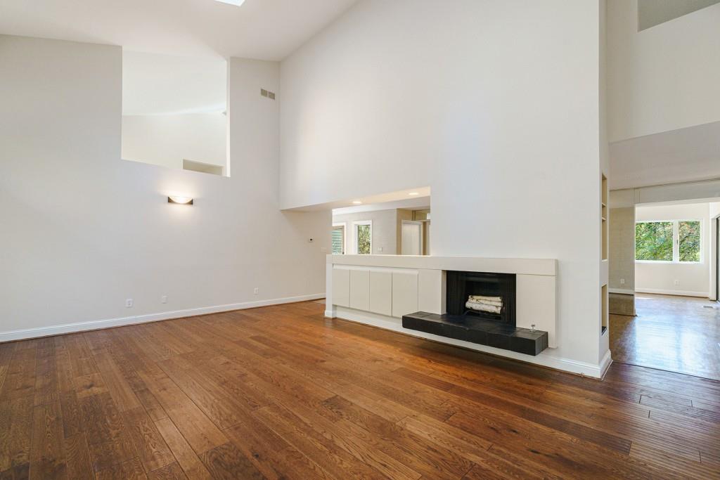 115 River North Walk, Sandy Springs, Georgia 30328, 4 Bedrooms Bedrooms, ,3 BathroomsBathrooms,Residential,Sold,115 River North Walk,7301793