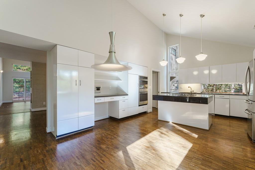 115 River North Walk, Sandy Springs, Georgia 30328, 4 Bedrooms Bedrooms, ,3 BathroomsBathrooms,Residential,Sold,115 River North Walk,7301793