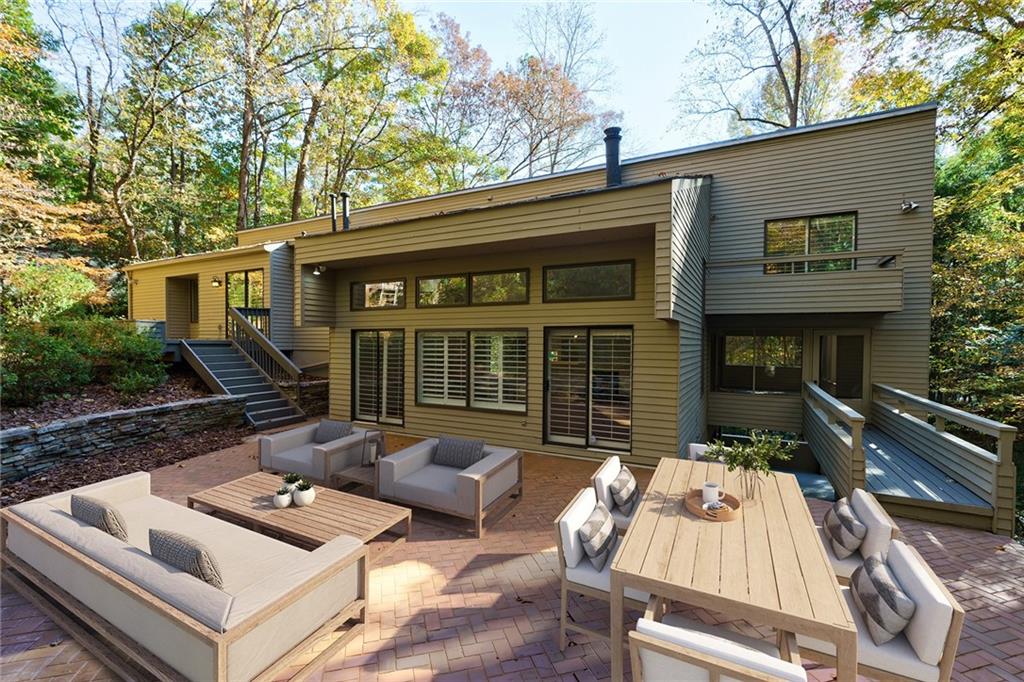 115 River North Walk, Sandy Springs, Georgia 30328, 4 Bedrooms Bedrooms, ,3 BathroomsBathrooms,Residential,Sold,115 River North Walk,7301793