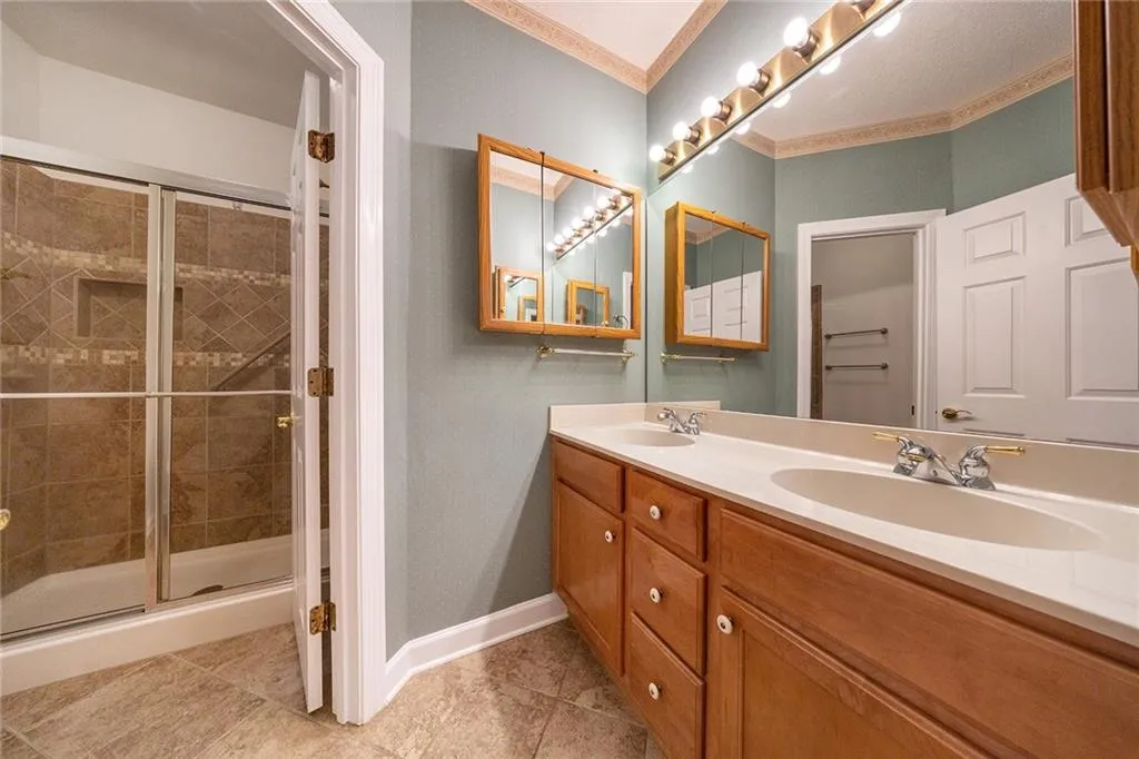 5996 Mitchell Road Unit 13, Atlanta, Georgia 30328, 3 Bedrooms Bedrooms, ,3 BathroomsBathrooms,Residential,Sold,5996 Mitchell Road Unit 13,7415385