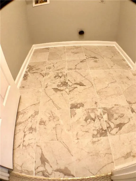 401 Abingdon Way, Atlanta, Georgia 30328, 2 Bedrooms Bedrooms, ,2 BathroomsBathrooms,Residential,Sold,401 Abingdon Way,6686453