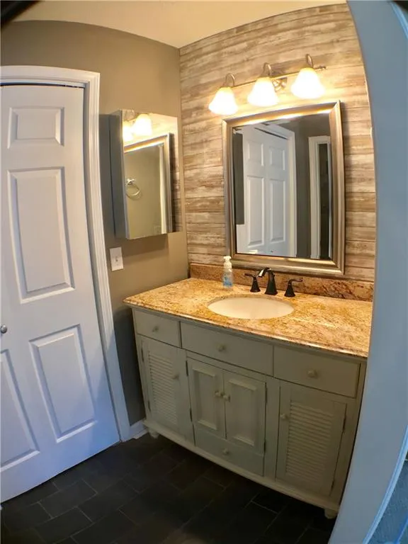 401 Abingdon Way, Atlanta, Georgia 30328, 2 Bedrooms Bedrooms, ,2 BathroomsBathrooms,Residential,Sold,401 Abingdon Way,6686453