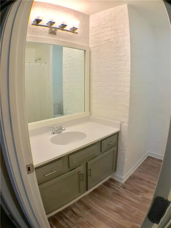 401 Abingdon Way, Atlanta, Georgia 30328, 2 Bedrooms Bedrooms, ,2 BathroomsBathrooms,Residential,Sold,401 Abingdon Way,6686453