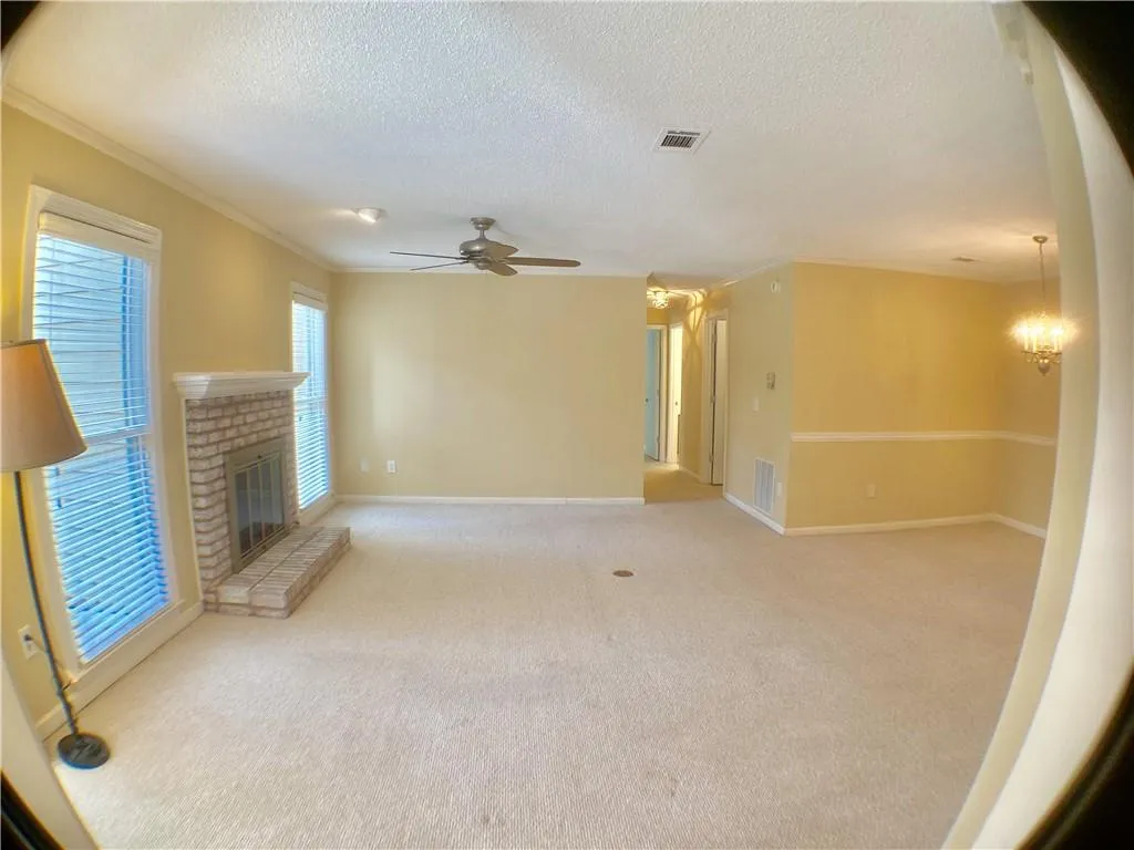 401 Abingdon Way, Atlanta, Georgia 30328, 2 Bedrooms Bedrooms, ,2 BathroomsBathrooms,Residential,Sold,401 Abingdon Way,6686453