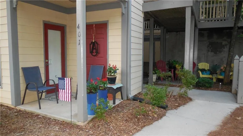 401 Abingdon Way, Atlanta, Georgia 30328, 2 Bedrooms Bedrooms, ,2 BathroomsBathrooms,Residential,Sold,401 Abingdon Way,6686453