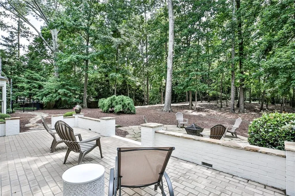 1320 Belmore Way, Sandy Springs, Georgia 30350, 5 Bedrooms Bedrooms, ,4 BathroomsBathrooms,Residential,Sold,1320 Belmore Way,6734083