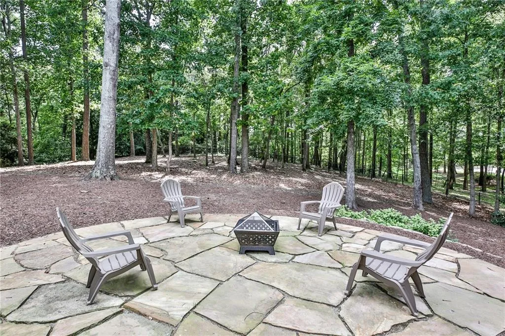 1320 Belmore Way, Sandy Springs, Georgia 30350, 5 Bedrooms Bedrooms, ,4 BathroomsBathrooms,Residential,Sold,1320 Belmore Way,6734083