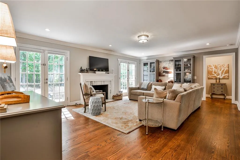1320 Belmore Way, Sandy Springs, Georgia 30350, 5 Bedrooms Bedrooms, ,4 BathroomsBathrooms,Residential,Sold,1320 Belmore Way,6734083