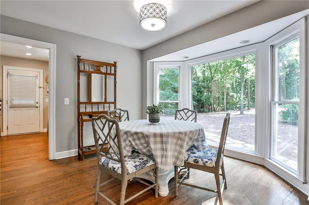 1320 Belmore Way, Sandy Springs, Georgia 30350, 5 Bedrooms Bedrooms, ,4 BathroomsBathrooms,Residential,Sold,1320 Belmore Way,6734083