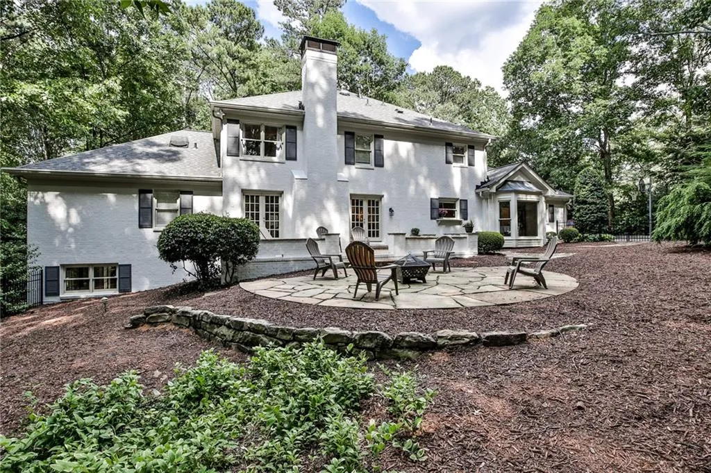 1320 Belmore Way, Sandy Springs, Georgia 30350, 5 Bedrooms Bedrooms, ,4 BathroomsBathrooms,Residential,Sold,1320 Belmore Way,6734083